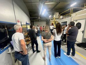 Les adhérents de Leader Montpellier découvrent l'usine de production de Dedienne Santé